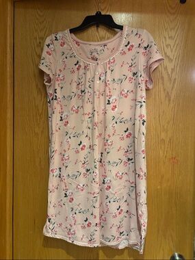 Croft & Barrow, short sleeve nightgown azalea color, small